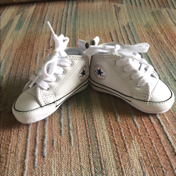 White converse infant size 1 - Picture 2 of 2